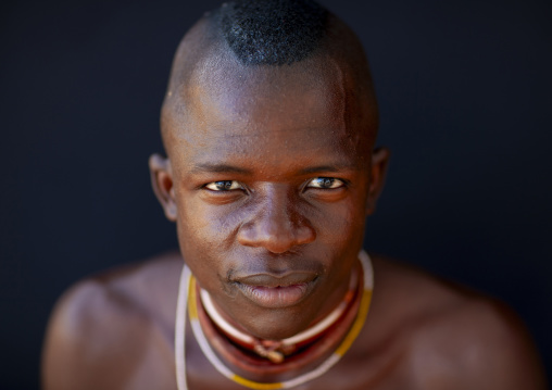 Mucubal tribe man, Namibe Province, Virei, Angola