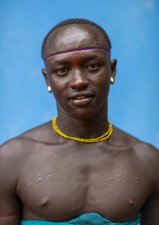 Bodi tribe man portrait, Omo Valley, Hana Mursi, Ethiopia
