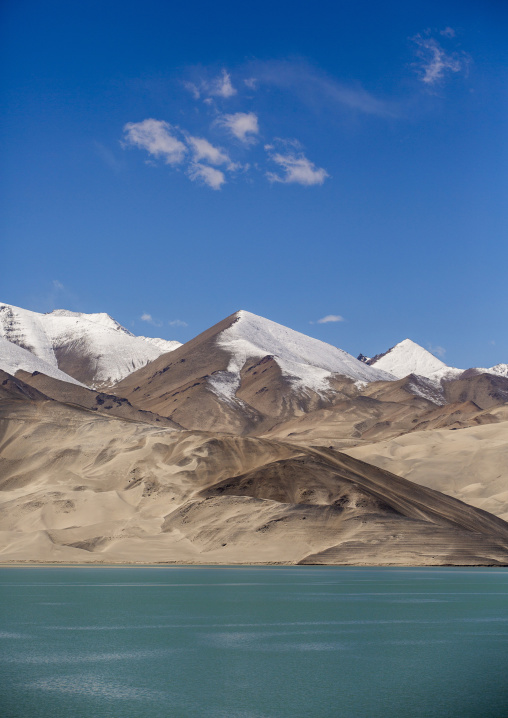 Karakul lake, Xinjiang Uyghur Autonomous Region, Karakul lake, China