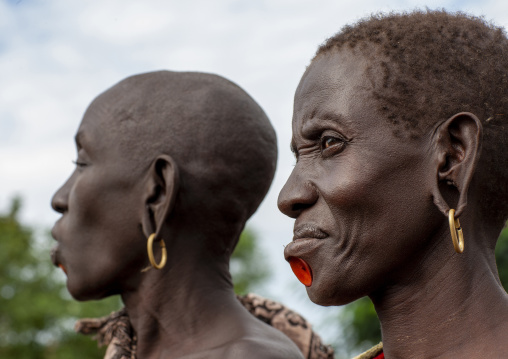 Bodi tribe old women with enlarged ear, Omo Valley, Hana Mursi, Ethiopia