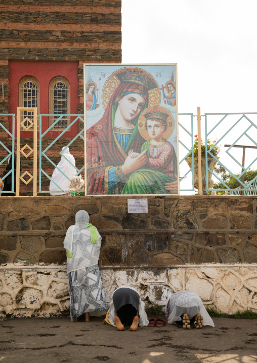 Eritrean women praying in enda mariam orthodox cathedral, Central region, Asmara, Eritrea