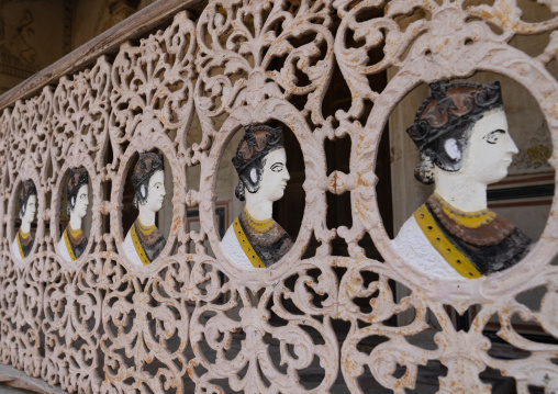 Queen Victoria on the iron fence of Hanuman Prasad Nevatia Haveli, Rajasthan, Fatehpur, India