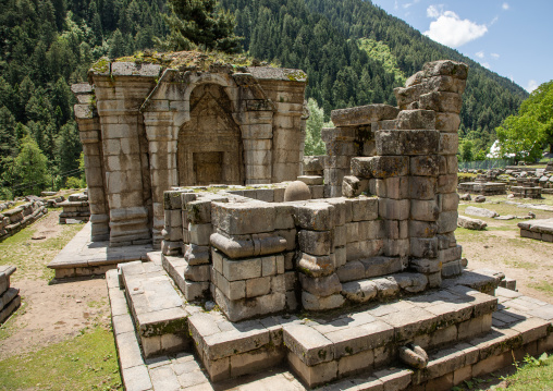 Ruins of Naranag Temple on ancient Hindu pilgrimage site, Jammu and Kashmir, Kangan, India