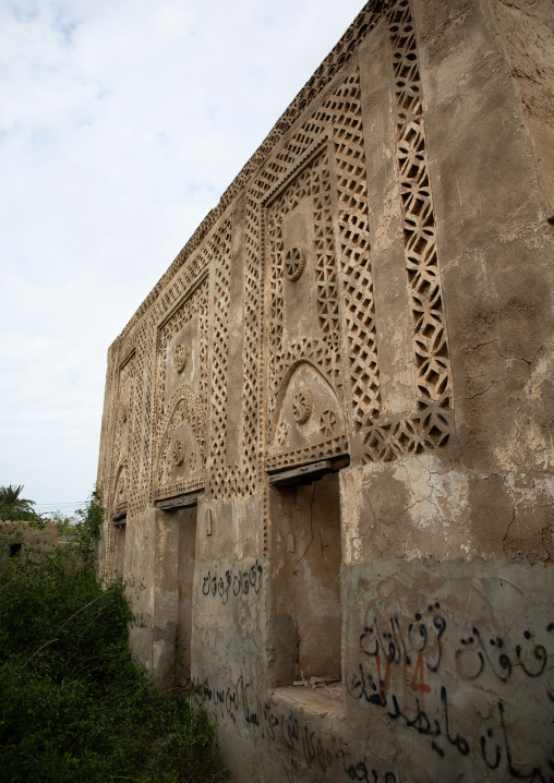 Farasani house with gypsum decoration and frescoes, Jazan Province, Farasan, Saudi Arabia