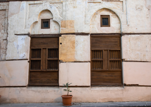 Old house with wooden windows in al-Balad quarter, Mecca province, Jeddah, Saudi Arabia