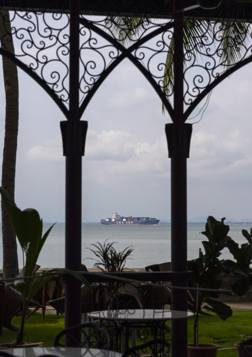 Eastern & Oriental Hotel gardens on the sea, Penang island, George Town, Malaysia