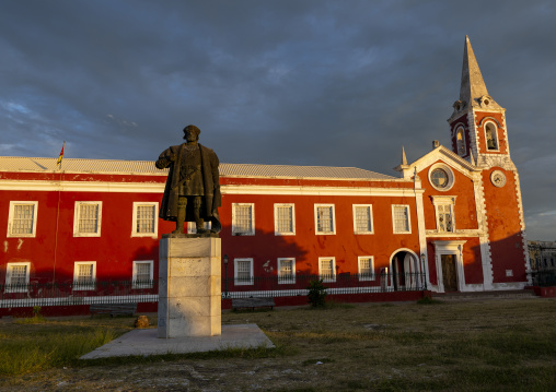 Vasco da Gama in front of Palacio De Sao Paulo, Nampula Province, Island of Mozambique, Mozambique