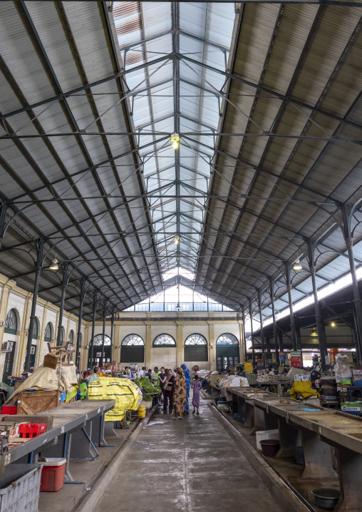 Tourists visiting the municipal market, Maputo Province, Maputo, Mozambique
