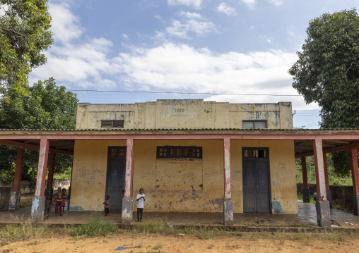 Abandonned colonial house, Inhambane Province, Vilankulo, Mozambique