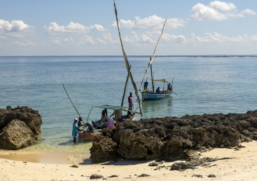 Tourists on dhows, Island of Mozambique, Goa island, Mozambique