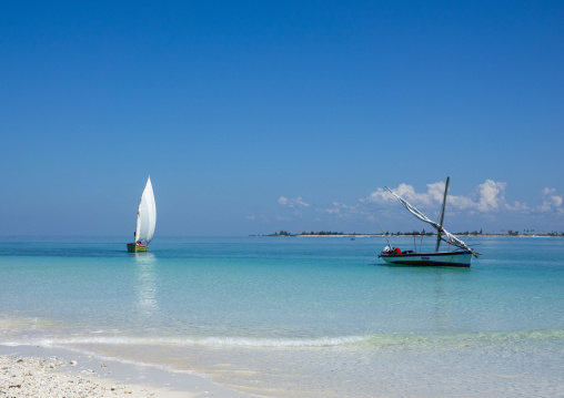 Dhows on a turquoise water, Nampula Province, Island of Mozambique, Mozambique