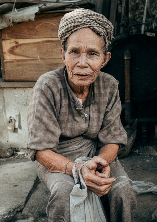 Old burmese woman, Yangon region, Yangon, Myanmar