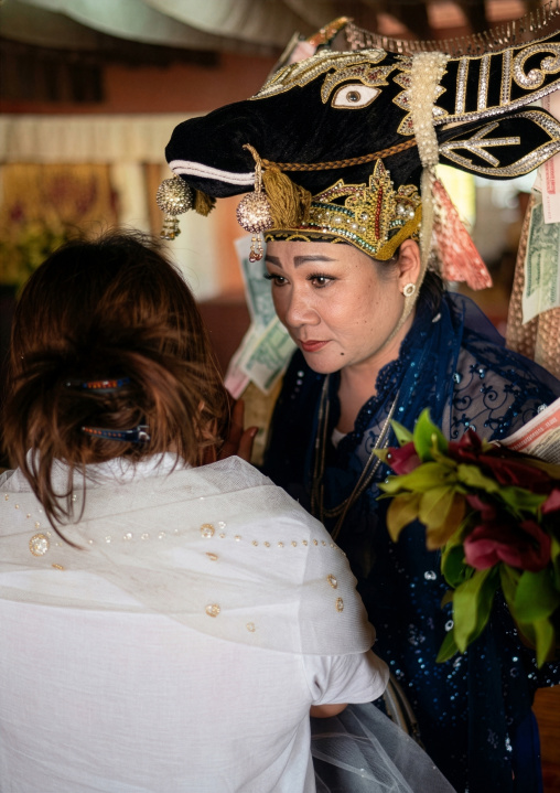 Fortune-teller during a divination ritual, Yangon region, Yangon, Myanmar