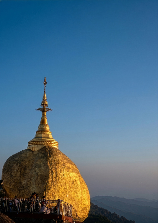 Kyaiktiyo Pagoda Golden Rock, Mon State, Kyaikto, Myanmar