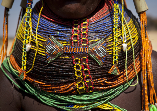 Mumuhuila Giant Necklace, Hale Village, Angola