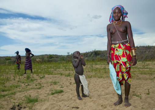 Mucubal Boy Looking At His Mother, Virie Area, Angola