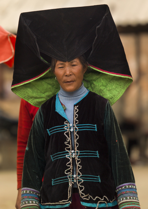 Yi Tribal Woman In Traditional Clothes, Yongsheng, Yunnan Province, China