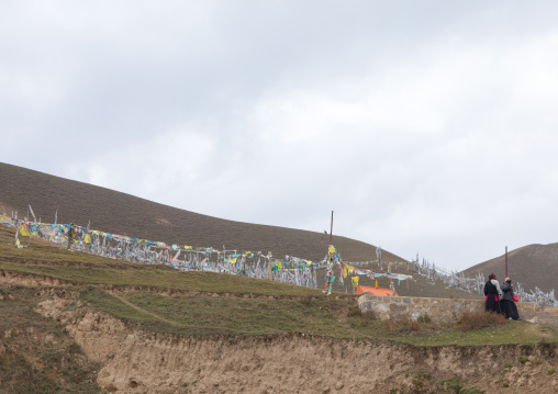 tibetan Sky burial site where vultures are fed with human remains, Gansu province, Hezuo, China