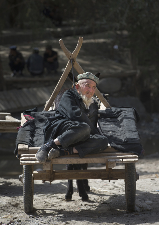 Uyghur Man, Opal Village Market, Xinjiang, China, Xinjiang Uyghur Autonomous Region, China