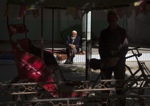 Public Transportation In Front Of The Mosque, Xinjiang Uyghur Autonomous Region, China