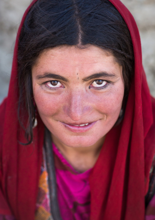Portrait of a smiling wakhi nomad woman, Big pamir, Wakhan, Afghanistan