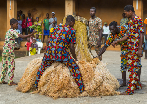 Benin, West Africa, Porto-Novo, zangbeto guardian of the night spirit dance in the royal palace
