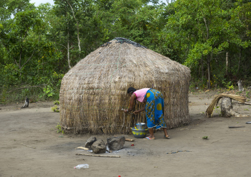 Benin, West Africa, Gossoue, fulani peul woman in front of her hut