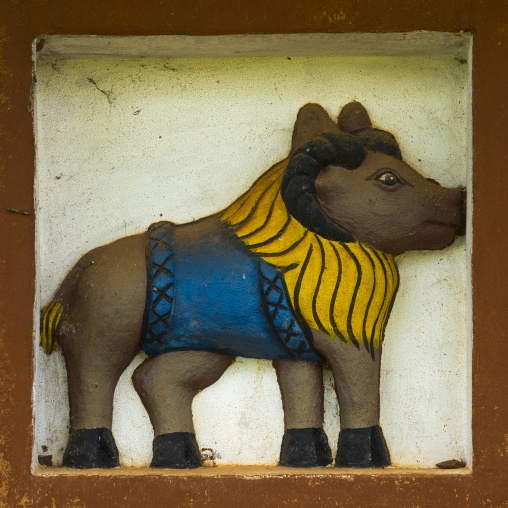Benin, West Africa, Abomey, animal on a bas-relief at agoli-agbo former palace