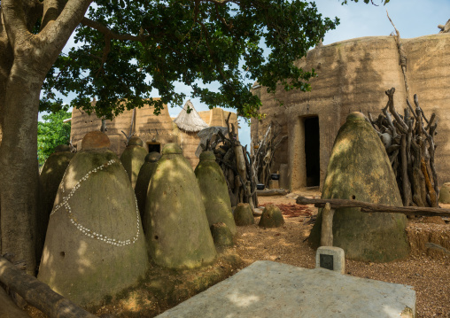 Benin, West Africa, Boukoumbé, voodoo altars representing the spirits of the dead people from the traditional tata somba house