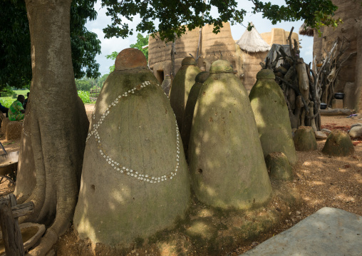Benin, West Africa, Boukoumbé, voodoo altars representing the spirits of the dead people from the traditional tata somba house
