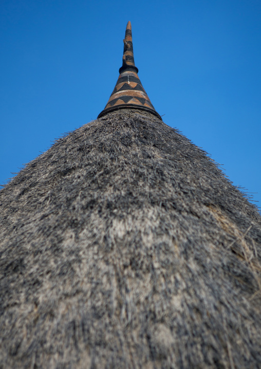 Pot On Top Of Thatch Roof  In Nuer Tribe, Gambela, Ethiopia