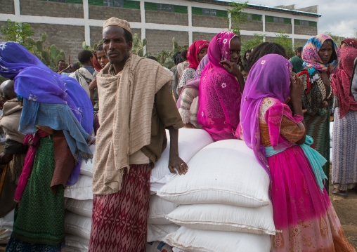 Ethiopian people wait at a food distribution centre, Semien wollo zone, Woldia, Ethiopia