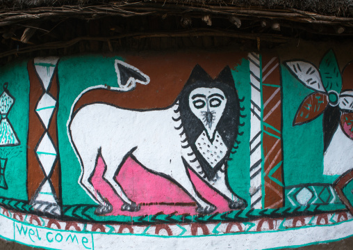 Ethiopia, Kembata, Alaba Kuito, lion on a painted house