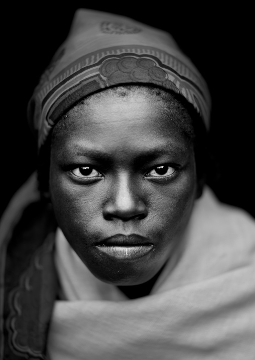 Menit girl, Tum market, Omo valley, Ethiopia