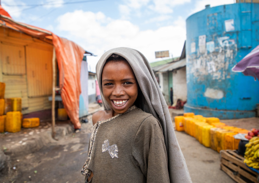 Portrait of an ethiopian girl in the metal market, Harari region, Harar, Ethiopia