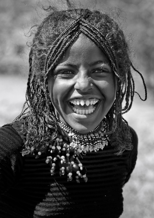Afar tribe girl with sharpened teeth, Assaita, Afar regional state, Ethiopia