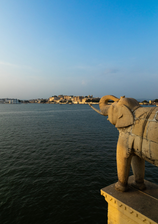 Elephant sculpture at lake Pichola, Rajasthan, Udaipur, India