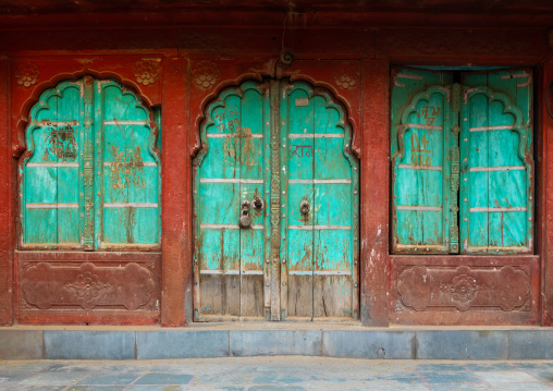 Beautiful wodden door of a haveli in the old city, Rajasthan, Bikaner, India