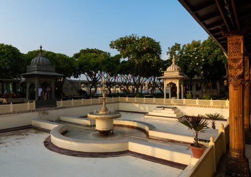 Jag mandir palace built on an island in the lake Pichola, Rajasthan, Udaipur, India