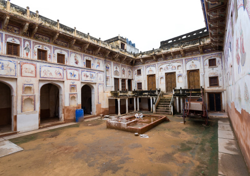 Murals in the courtyard of a haveli, Rajasthan, Nawalgarh, India