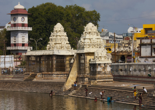 People Bathing And Doing Their Laundry In The Mahamaham Tank, Kumbakonam, India