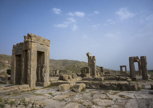 Ruins of apadana palace built by darius the great, Fars province, Persepolis, Iran