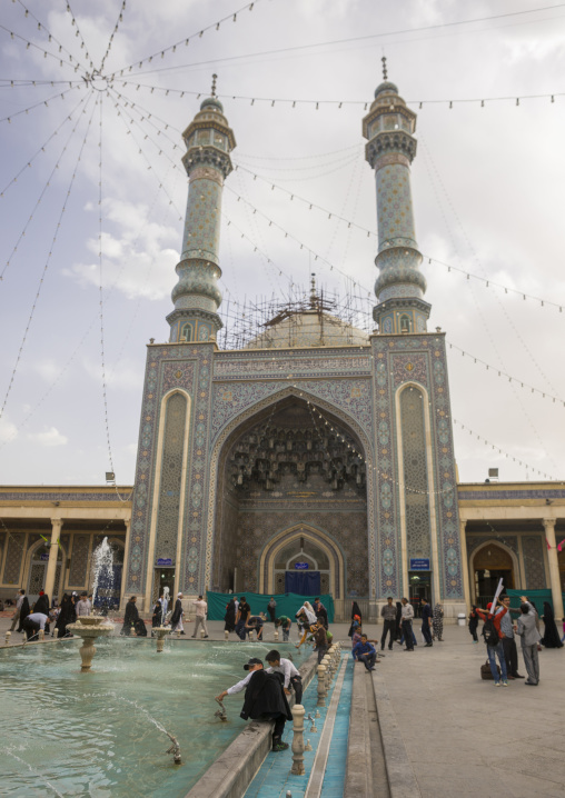 Pilgrims at hazarate masumeh shrine, Qom province, Qom, Iran