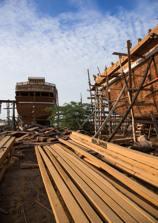 traditional ships called lenj being built, Qeshm Island, Salakh, Iran