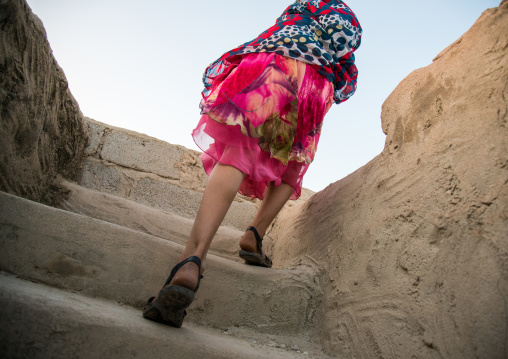 girl climbing stairs, Hormozgan, Kushkenar, Iran