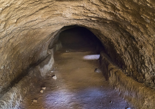 Zaque Cave, Bisotun, Iran