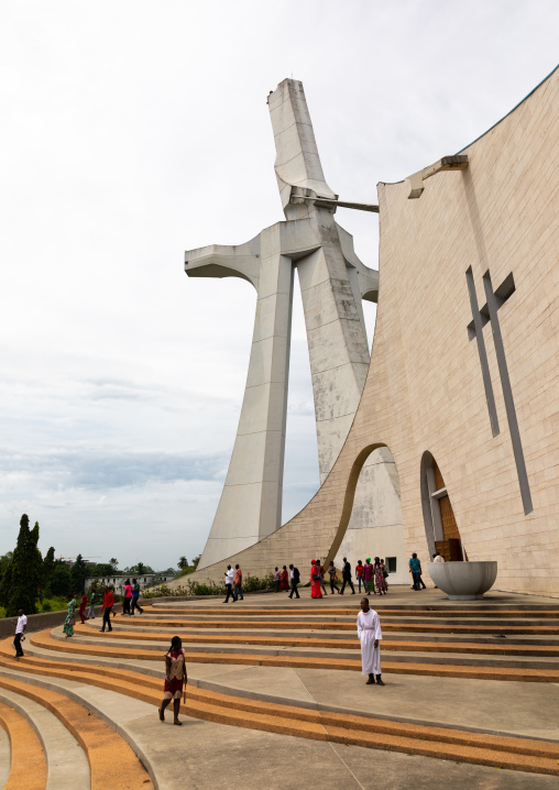 Roman catholic st. Paul's cathedral built by the italian architect Aldo Spirito at the initiative of Félix Houphouët-Boigny, Région des Lagunes, Abidjan, Ivory Coast