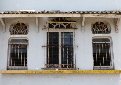 Old french colonial building formerly the Banque Centrale Africaine in the UNESCO world heritage area, Sud-Comoé, Grand-Bassam, Ivory Coast