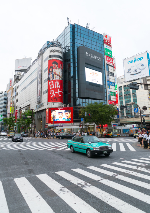 Shibuya crossing, Kanto region, Tokyo, Japan