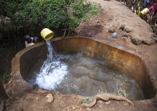 Gabbra tribe singing well, Marsabit district, Marsabit, Kenya